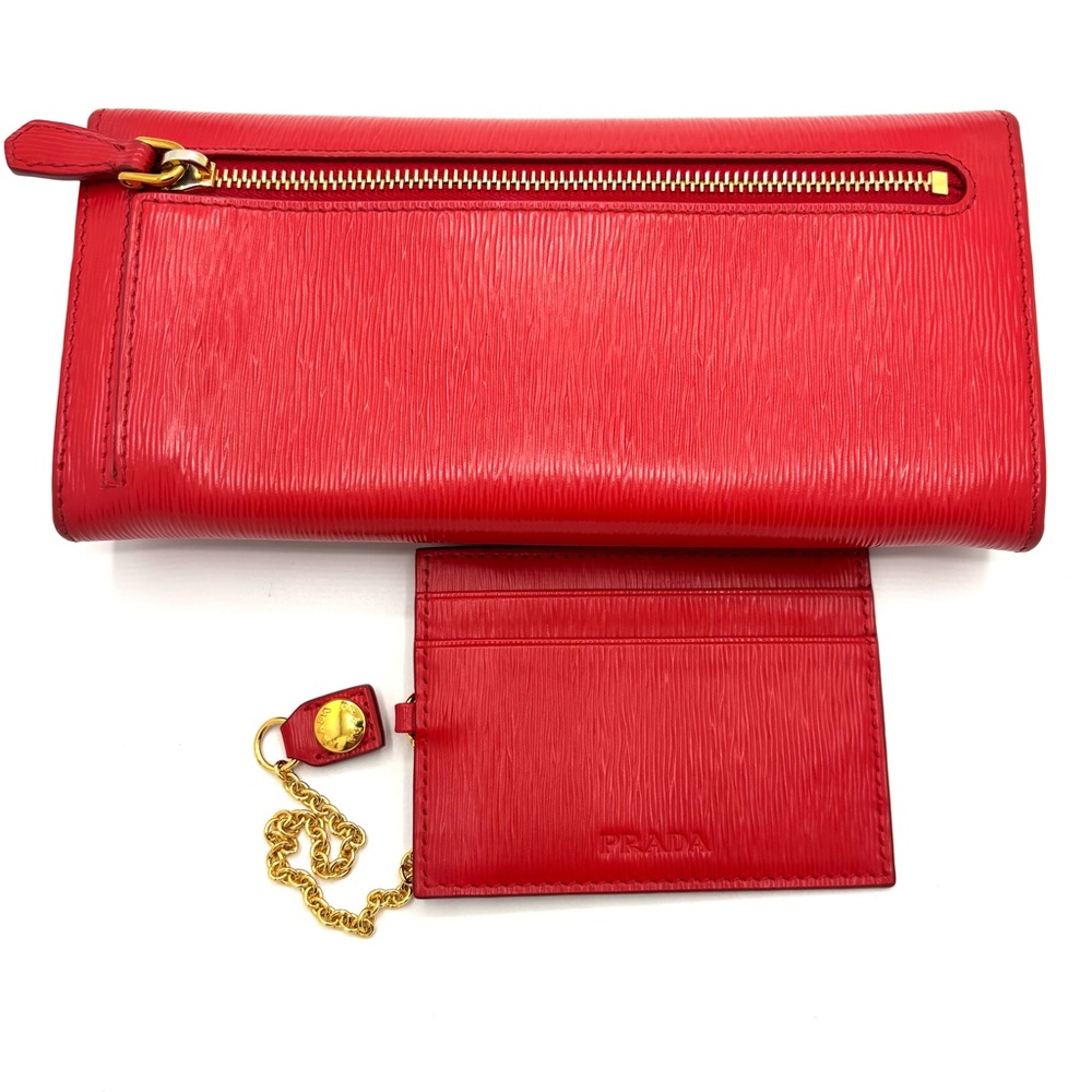 Prada Red Saffiano Leather Wallet with free Gold Chain | comes with box - Picture 3 of 13
